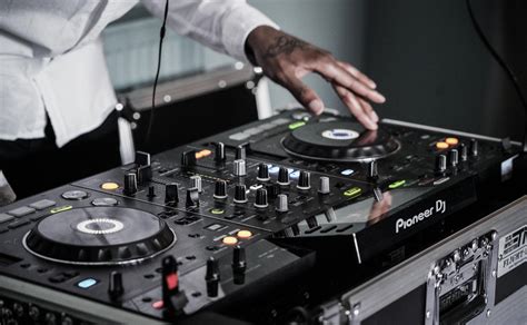 dj